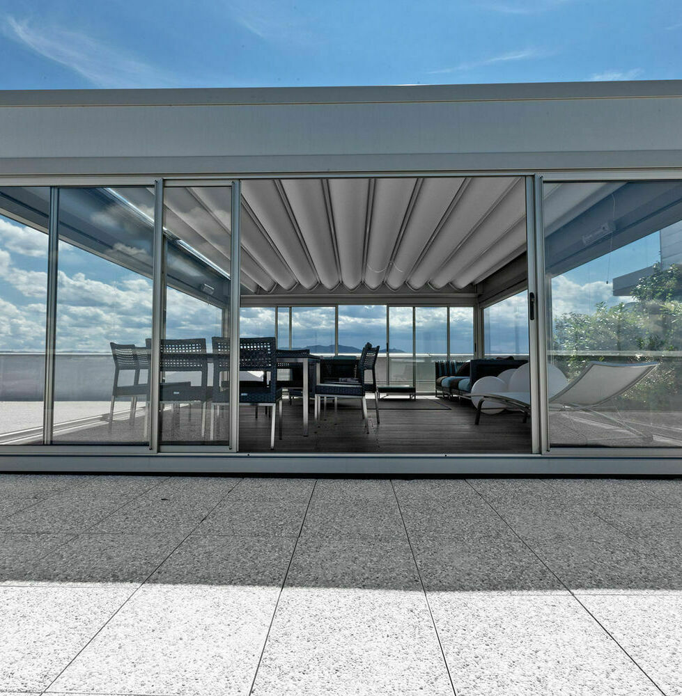 Биоклиматическая пергола – биоклиматика. Пергольная конструкция с поворотно-сдвижными ламелями для летней или всесезонной террасы (зимней утепленной веранды) Биоклиматическая пергола (биоклиматика). Пергола с поворотно-сдвижными ламелями. Строительство летних и всесезонных террас с установкой биоклиматической пергольной конструкции, а также утепленной биоклиматической перголы зимней эксплуатации