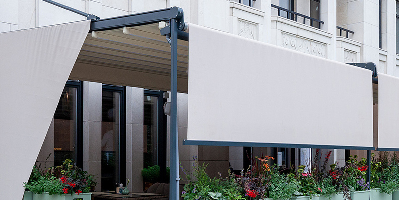 Биоклиматическая пергола – биоклиматика. Пергольная конструкция с поворотно-сдвижными ламелями для летней или всесезонной террасы (зимней утепленной веранды) Биоклиматическая пергола (биоклиматика). Пергола с поворотно-сдвижными ламелями. Строительство летних и всесезонных террас с установкой биоклиматической пергольной конструкции, а также утепленной биоклиматической перголы зимней эксплуатации