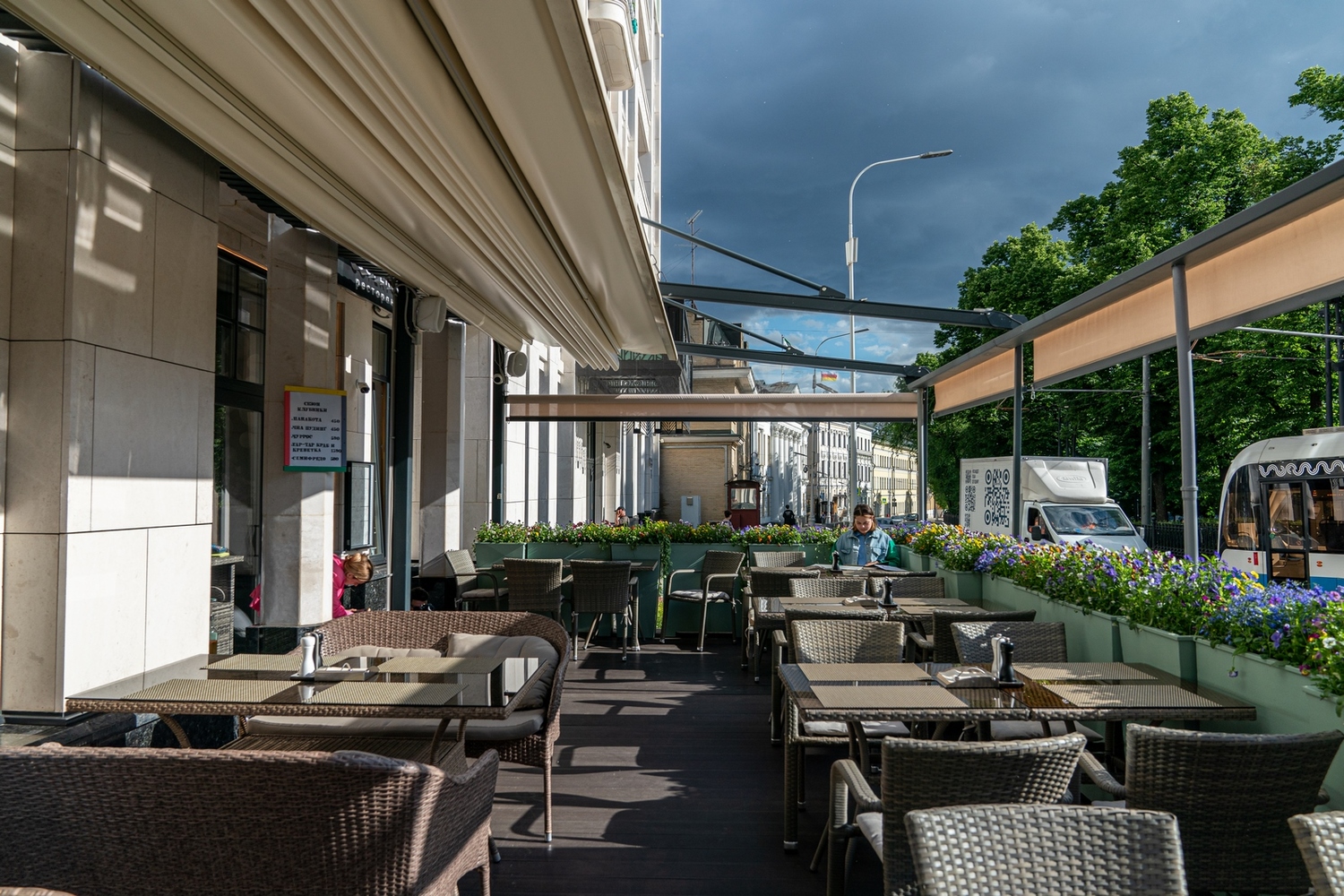 Разработка проекта для согласования летней веранды в Москве по 102-ПП Проект летнего кафе для согласования по 102-ПП